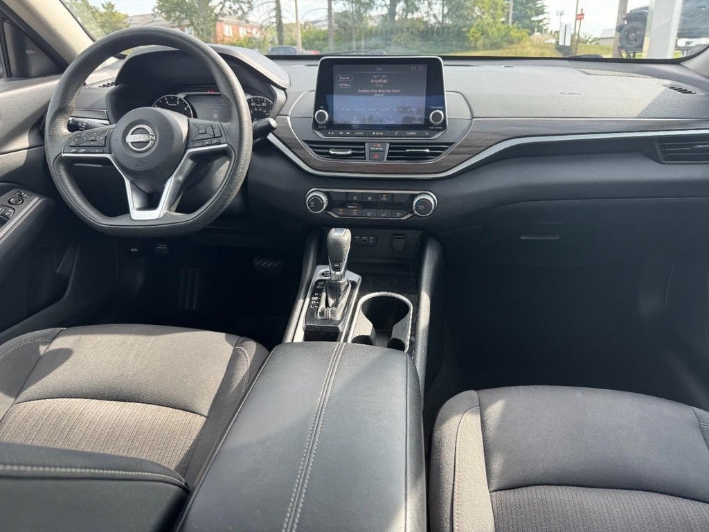 2024 Nissan Altima 2.5 SV Sedan