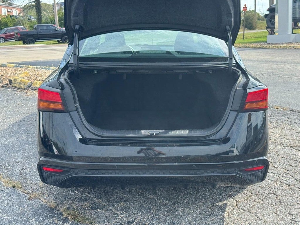 2024 Nissan Altima 2.5 SV Sedan