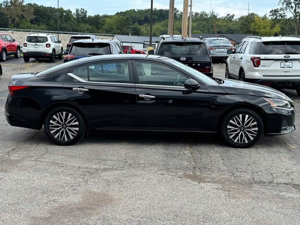 2024 Nissan Altima 2.5 SV Sedan