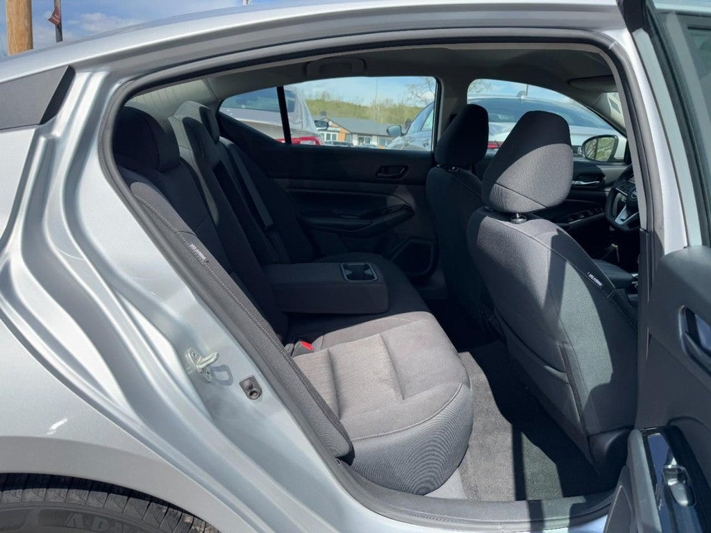 2023 Nissan Altima 2.5 SV Sedan