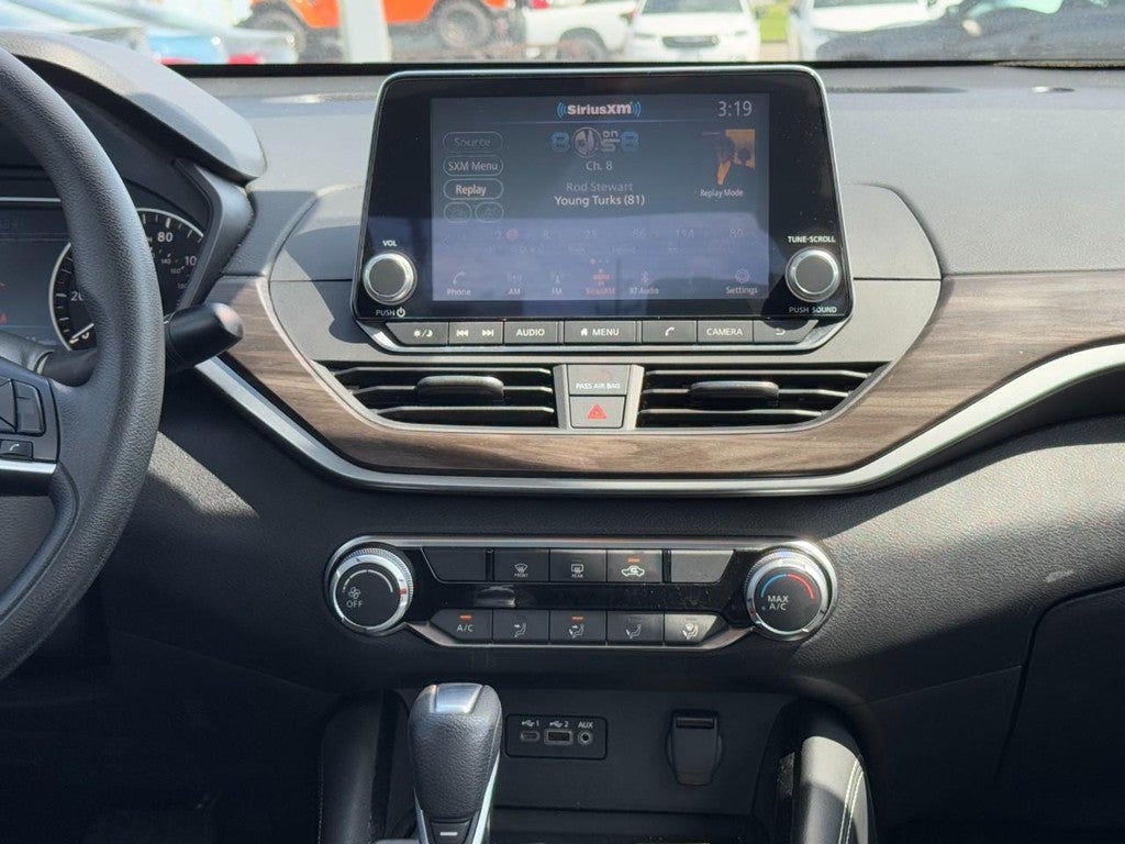 2023 Nissan Altima 2.5 SV Sedan