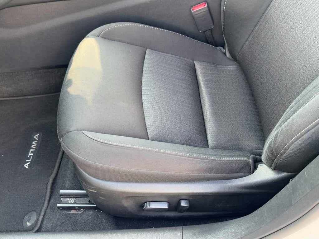 2023 Nissan Altima 2.5 SV Sedan