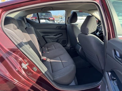 2023 Nissan Altima 2.5 SV Sedan