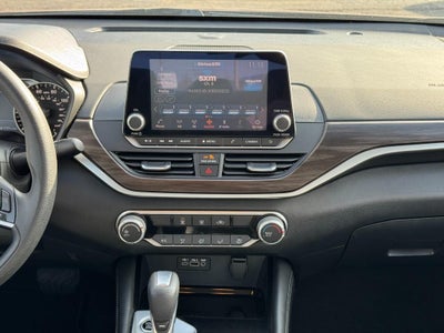 2023 Nissan Altima 2.5 SV Sedan