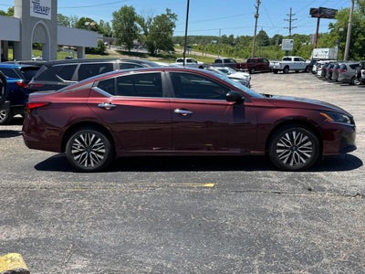 2024 Nissan Altima 2.5 SV AWD Sedan