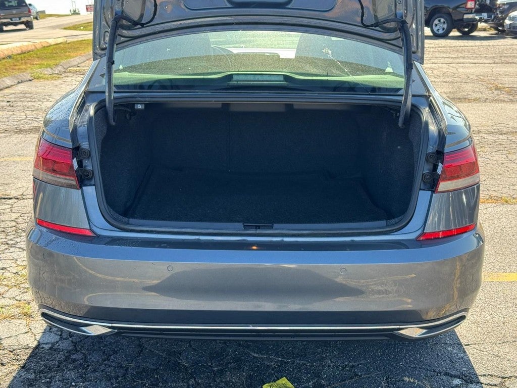 2020 Volkswagen Passat 2.0T SEL Auto