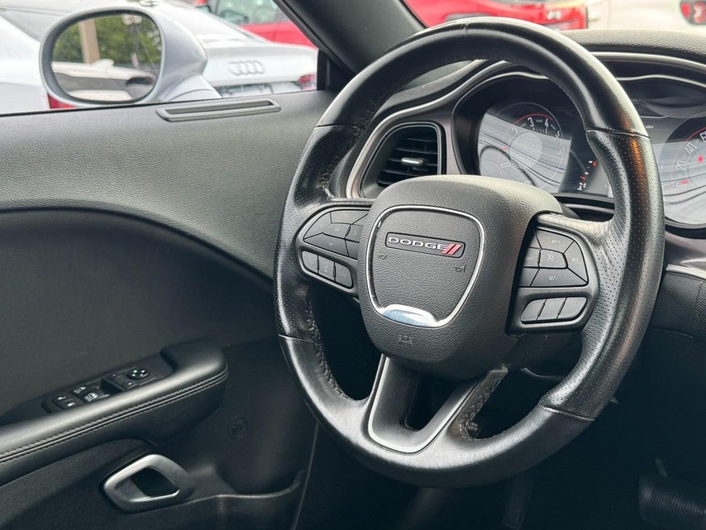 2021 Dodge Challenger SXT RWD