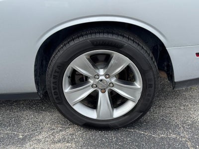 2021 Dodge Challenger SXT RWD