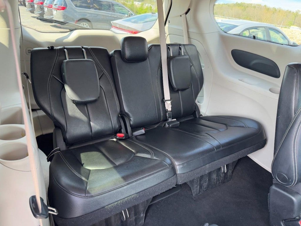 2022 Chrysler Pacifica Touring L FWD