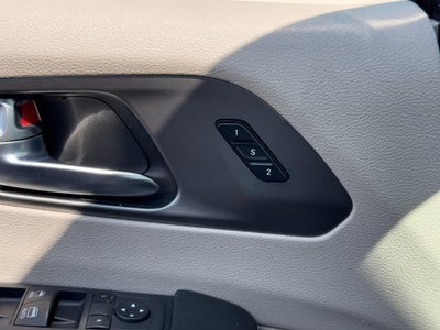 2022 Chrysler Pacifica Touring L FWD