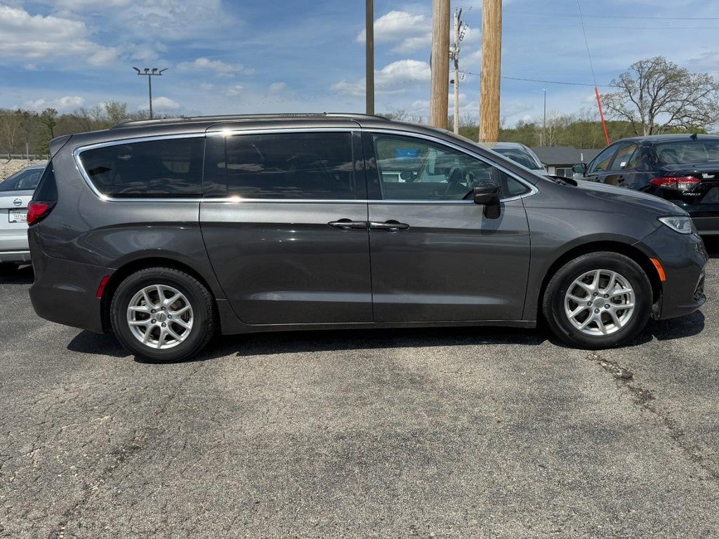 2022 Chrysler Pacifica Touring L FWD
