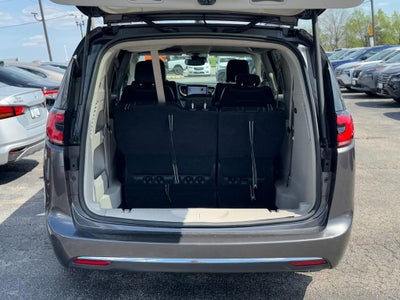 2022 Chrysler Pacifica Touring L FWD