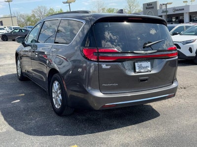 2022 Chrysler Pacifica Touring L FWD