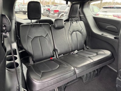 2025 Chrysler Pacifica Select FWD