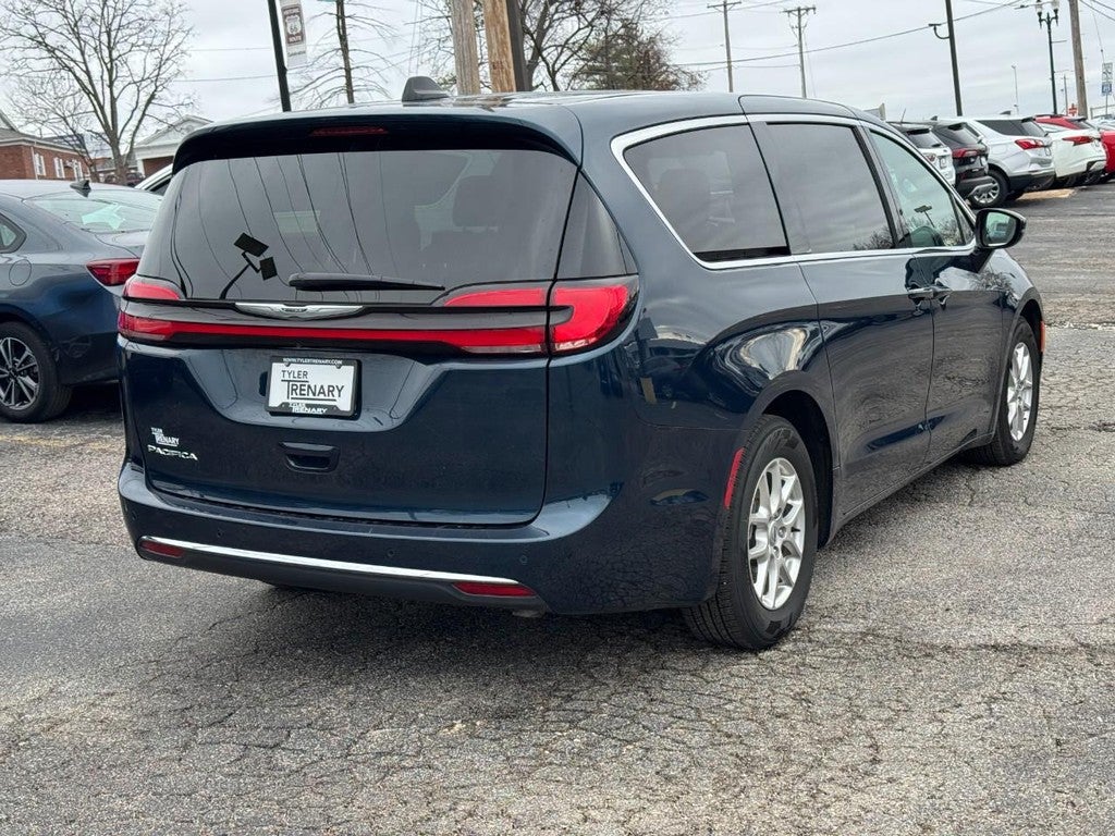 2025 Chrysler Pacifica Select FWD