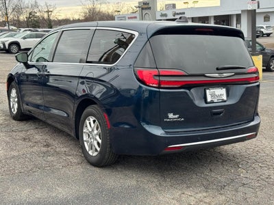 2025 Chrysler Pacifica Select FWD