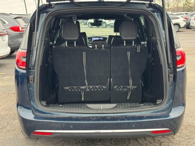 2025 Chrysler Pacifica Select FWD