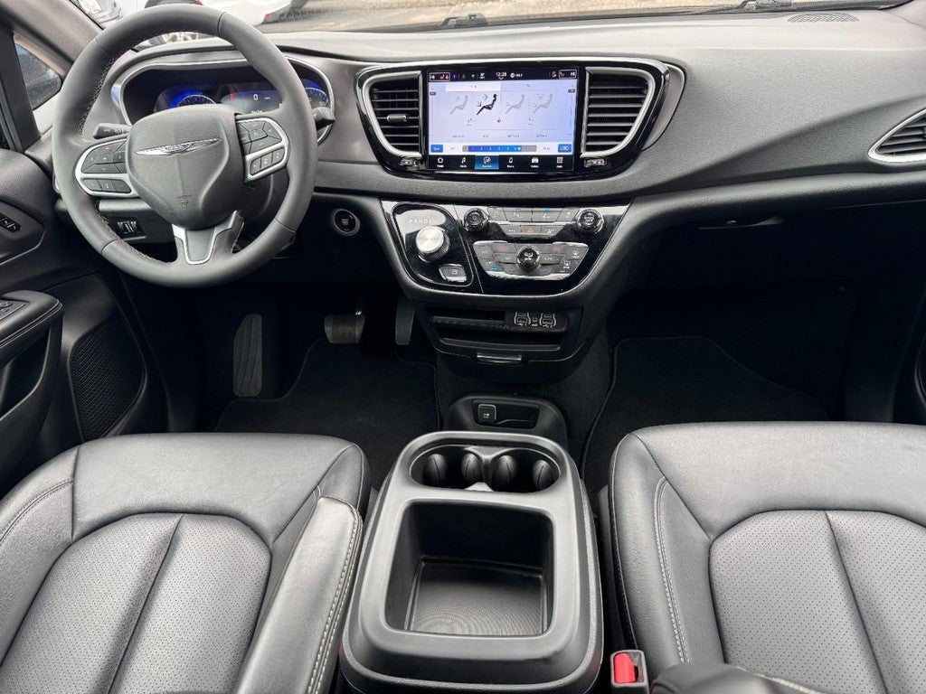 2025 Chrysler Pacifica Select FWD