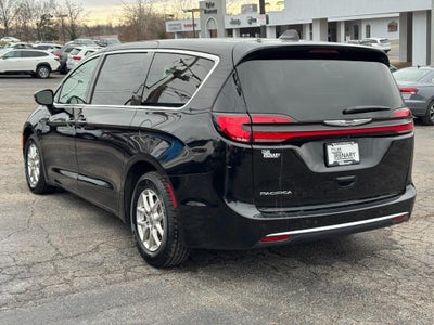 2025 Chrysler Pacifica Select FWD