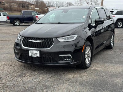 2025 Chrysler Pacifica Select FWD