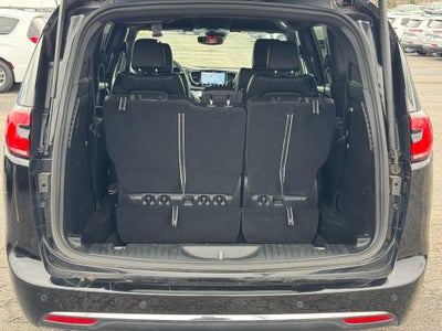 2025 Chrysler Pacifica Select FWD