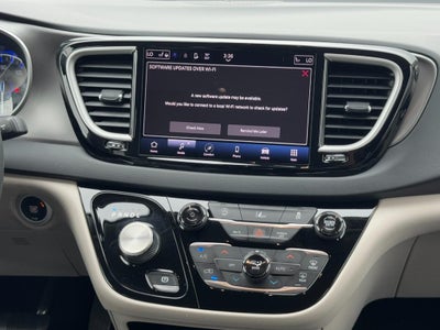 2022 Chrysler Pacifica Touring L FWD