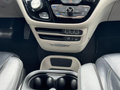 2022 Chrysler Pacifica Touring L FWD