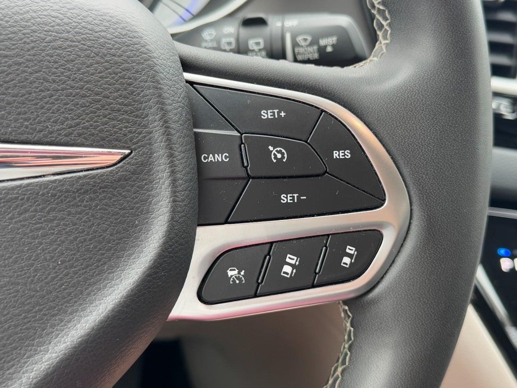 2022 Chrysler Pacifica Touring L FWD