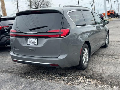 2022 Chrysler Pacifica Touring L FWD