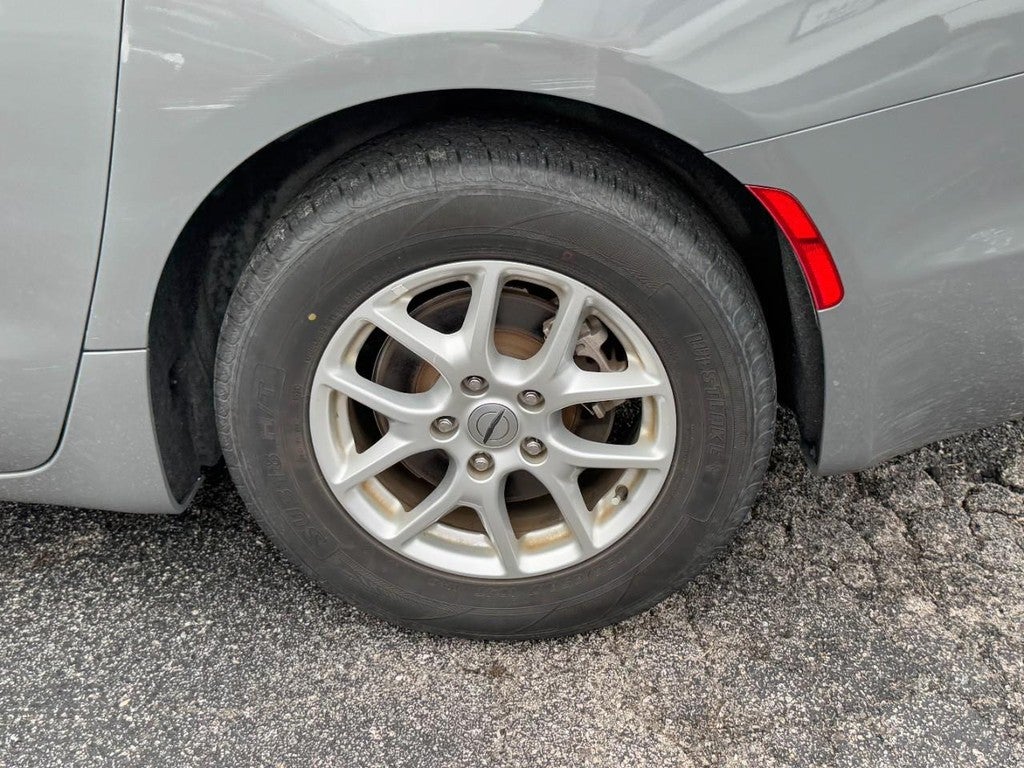 2022 Chrysler Pacifica Touring L FWD