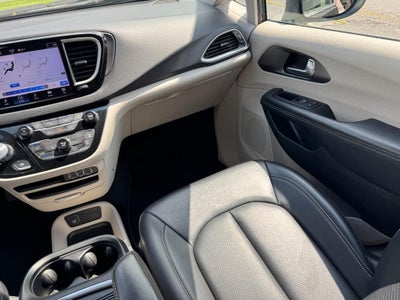 2023 Chrysler Pacifica Touring L FWD