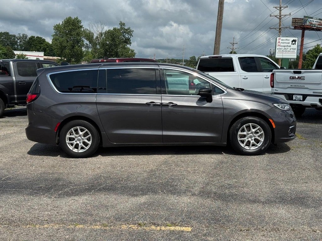 2023 Chrysler Pacifica Touring L FWD