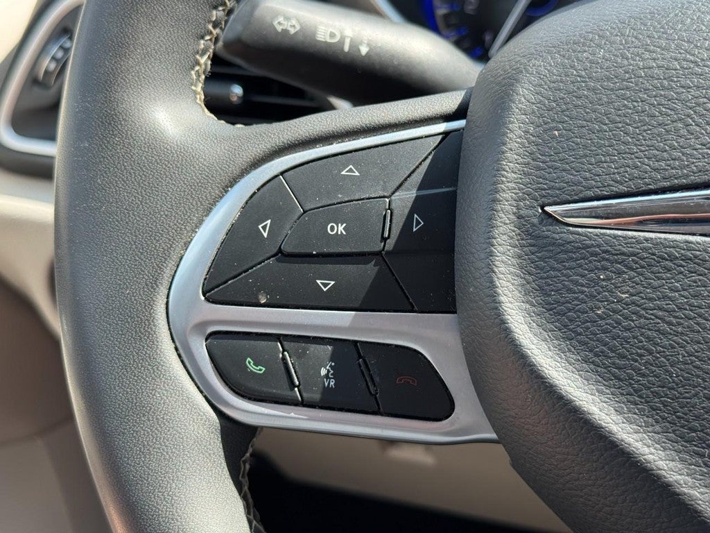 2023 Chrysler Pacifica Touring L FWD