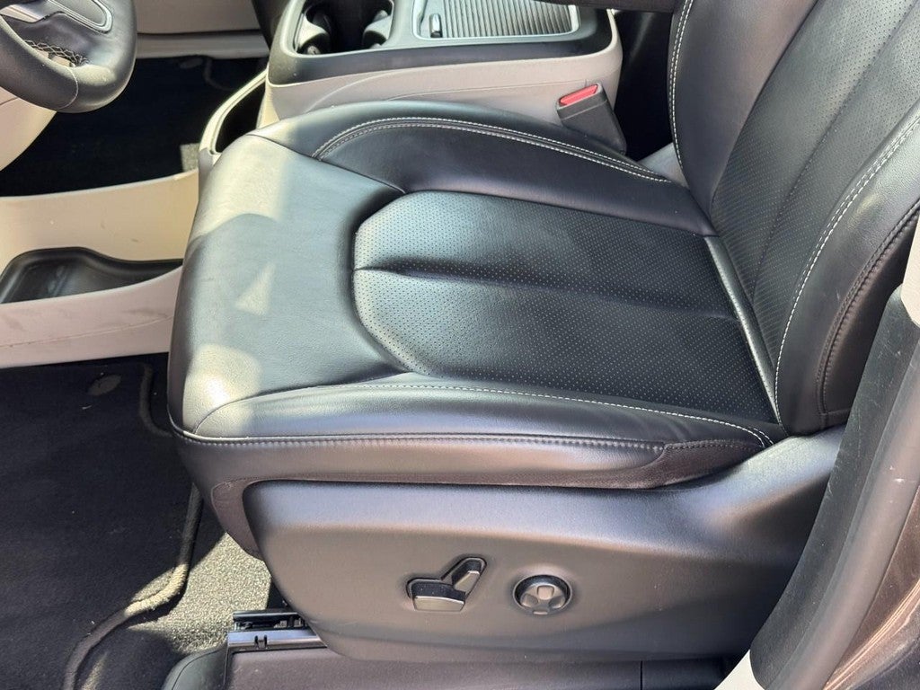 2023 Chrysler Pacifica Touring L FWD