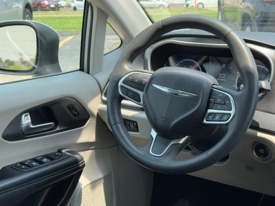 2023 Chrysler Pacifica Touring L FWD