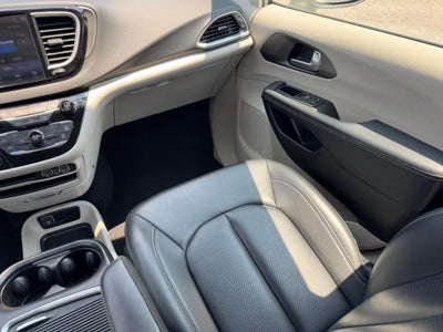 2023 Chrysler Pacifica Touring L FWD