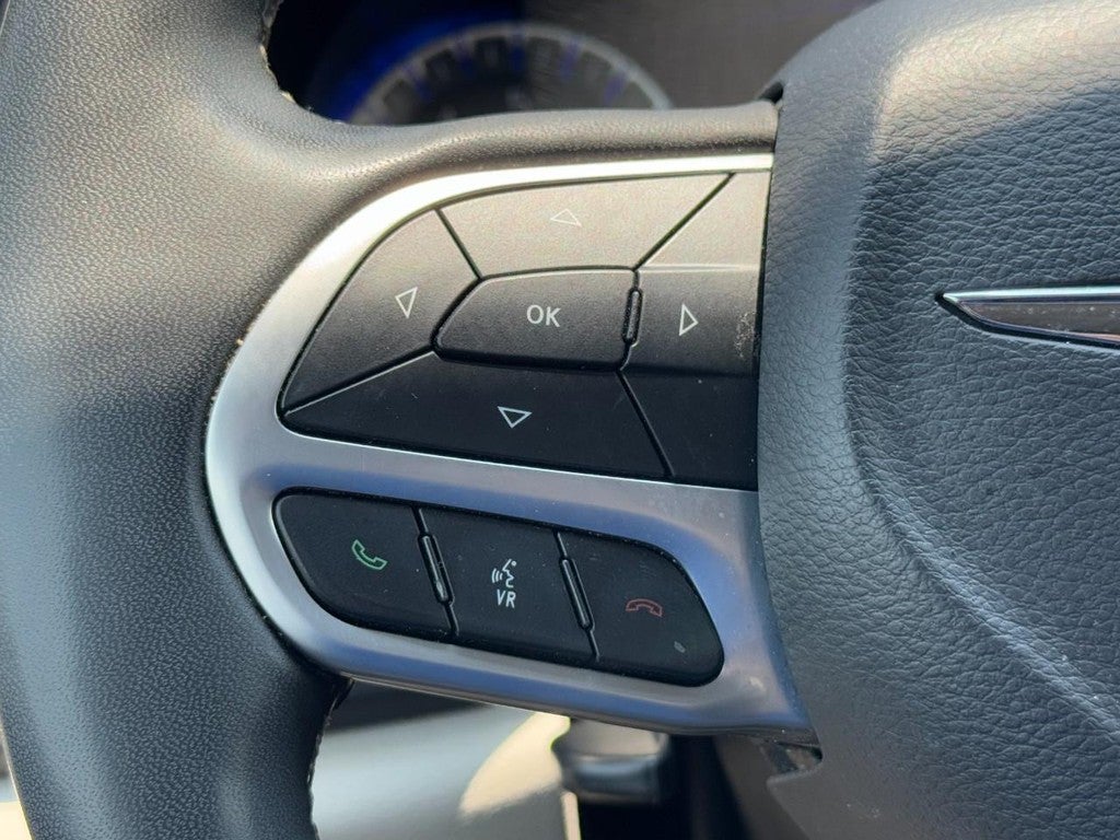 2023 Chrysler Pacifica Touring L FWD