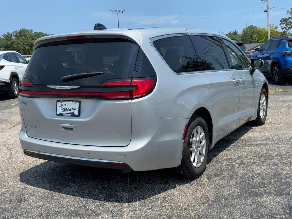 2023 Chrysler Pacifica Touring L FWD