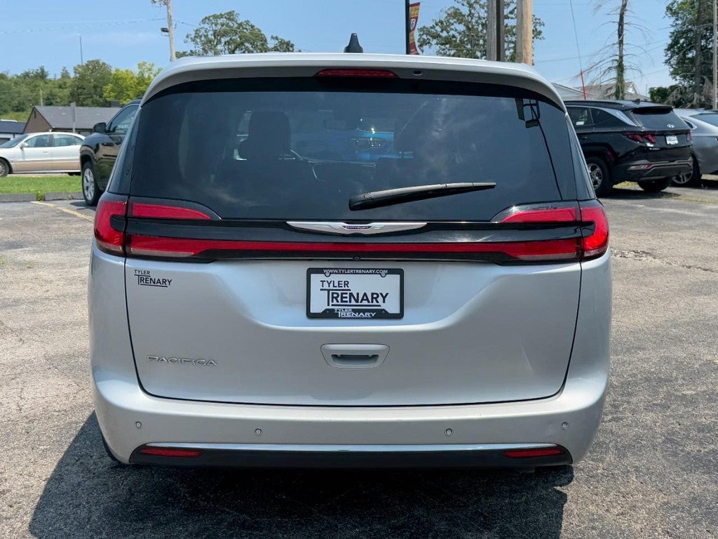 2023 Chrysler Pacifica Touring L FWD