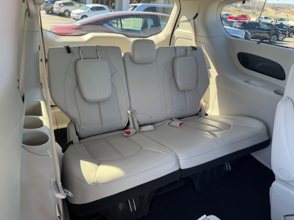 2017 Chrysler Pacifica Touring-L Plus FWD