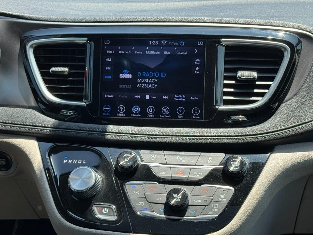 2018 Chrysler Pacifica Limited FWD
