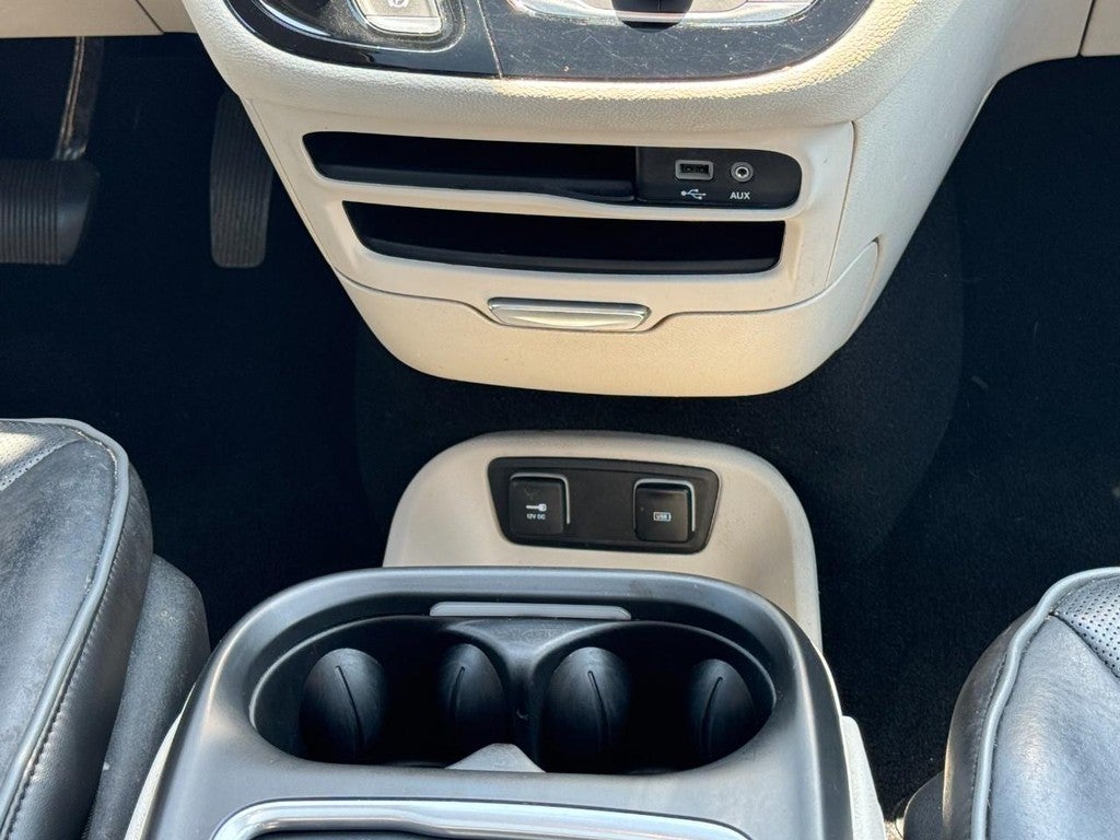 2018 Chrysler Pacifica Limited FWD