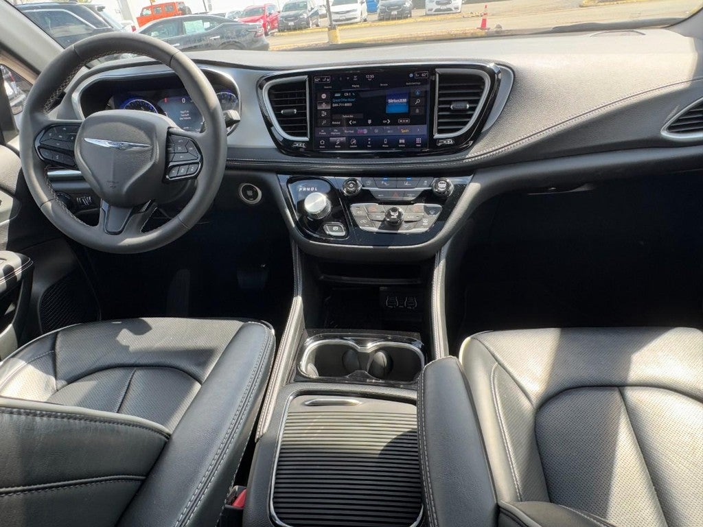 2025 Chrysler Pacifica Limited FWD