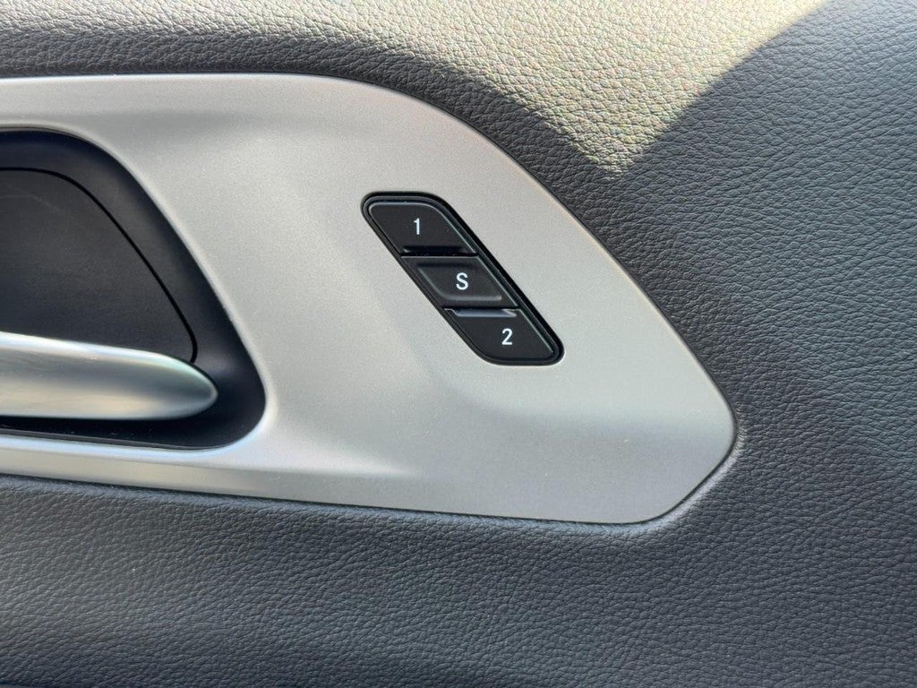 2025 Chrysler Pacifica Limited FWD