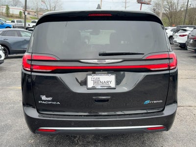 2023 Chrysler Pacifica Hybrid Touring L FWD