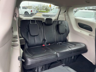 2023 Chrysler Pacifica Hybrid Touring L FWD