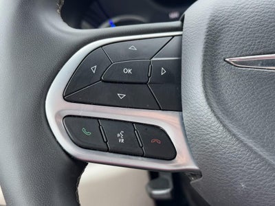 2023 Chrysler Pacifica Hybrid Touring L FWD