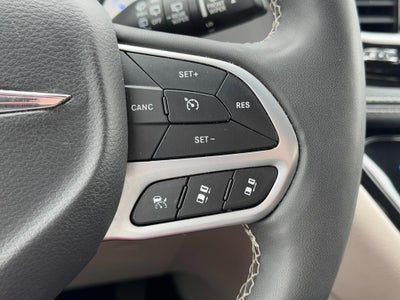 2023 Chrysler Pacifica Hybrid Touring L FWD