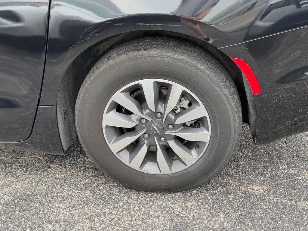 2023 Chrysler Pacifica Hybrid Touring L FWD