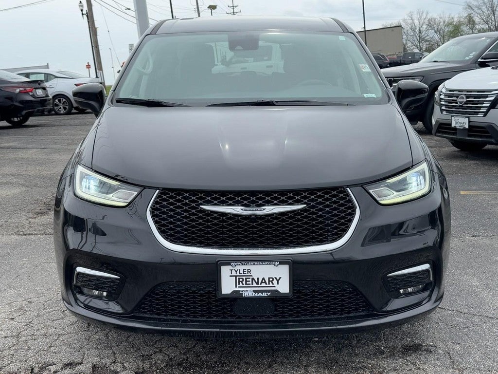 2023 Chrysler Pacifica Hybrid Touring L FWD